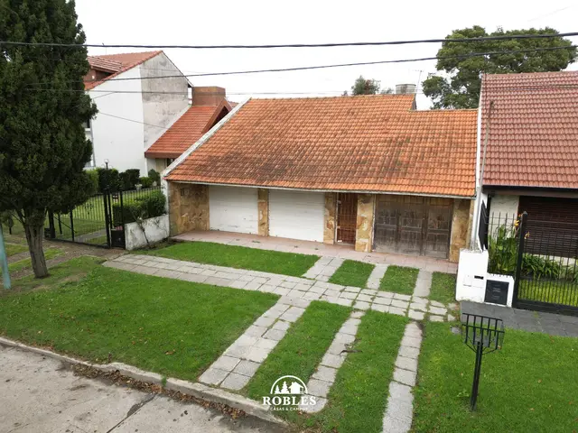Casa de 3 ambientes en venta en PARQUE LURO