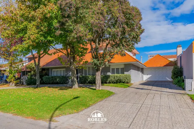 Casa de 6 ambientes en venta en CONSTITUCION