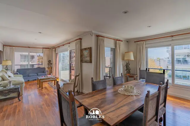 Departamento de 3 ambientes en venta en LOS TRONCOS
