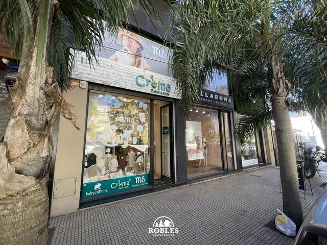 Local de 3 ambientes en venta en LOS TRONCOS