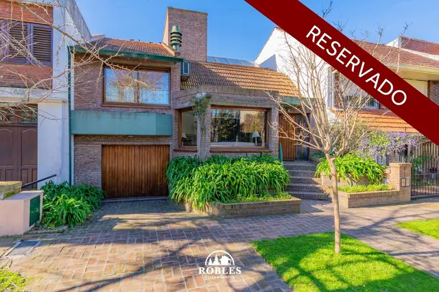 Casa de 5 ambientes en venta en DIVINO ROSTRO