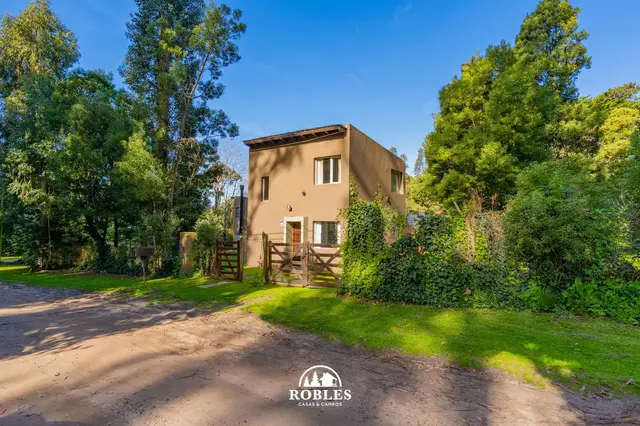 Casa de 9 ambientes en venta en BOSQUE PERALTA RAMOS