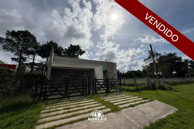 Casa de 3 ambientes en venta en Balneario Mar de Cobo