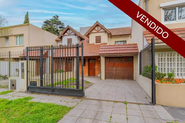 Casa de 3 ambientes en venta en LOS PINARES