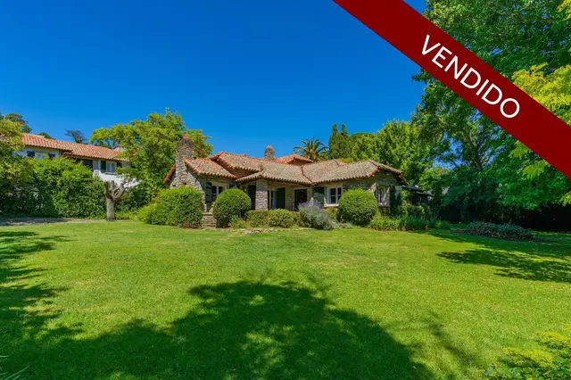 Casa de 6 ambientes en venta en DIVINO ROSTRO