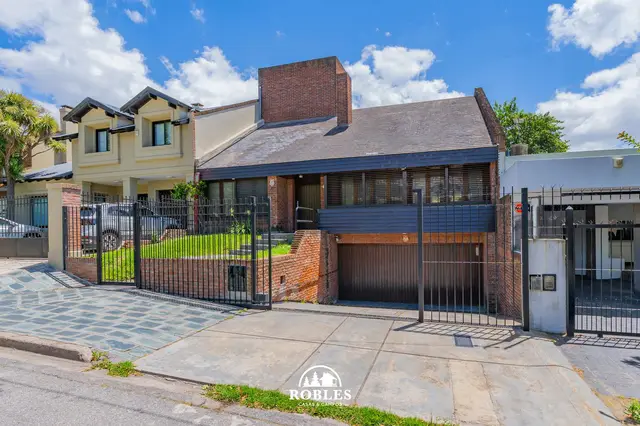 Casa de 5 ambientes en venta en PLAYA GRANDE