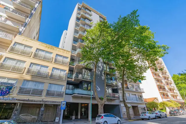 Departamento de 3 ambientes en venta en Centro