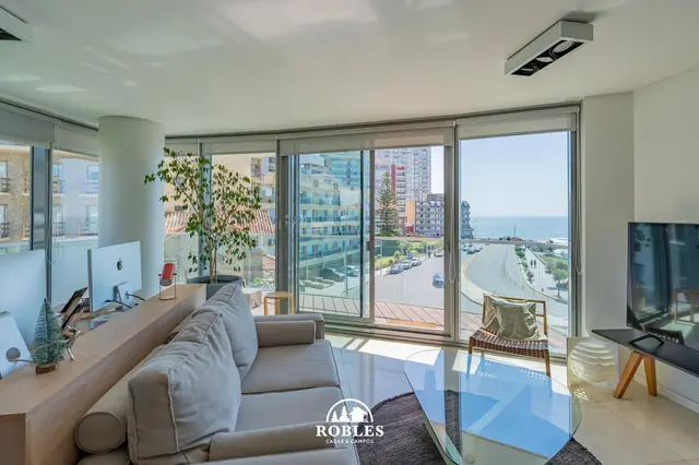 Departamento de 3 ambientes en venta en Playa Chica