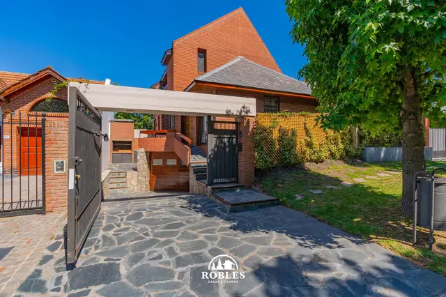 Casa de 4 ambientes en venta en PLAYA GRANDE