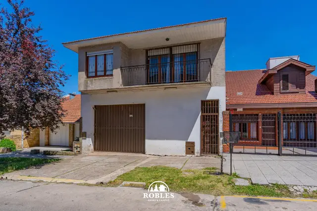 Local de 4 ambientes en venta en DEL PUERTO