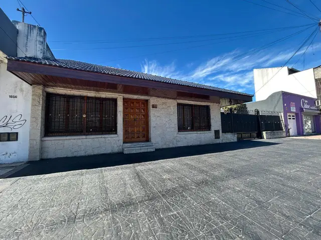 Casa de 4 ambientes en venta en DON BOSCO