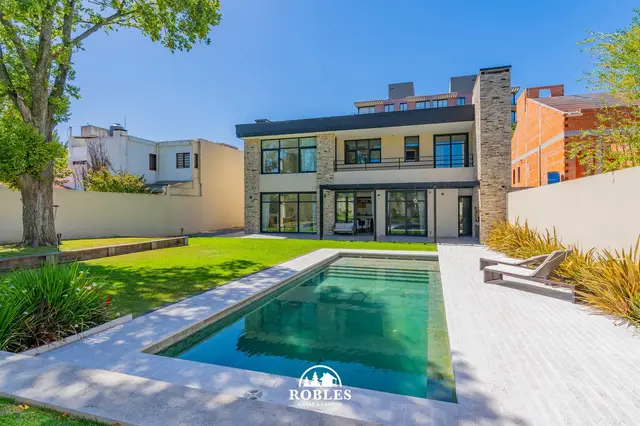 Casa de 4 ambientes en venta en GENERAL ROCA