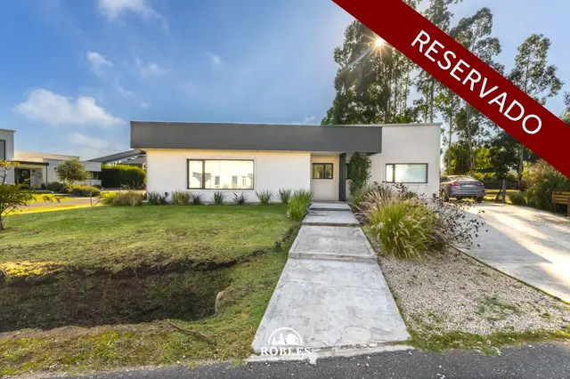 Casa de 4 ambientes en venta en BOSQUE PERALTA RAMOS