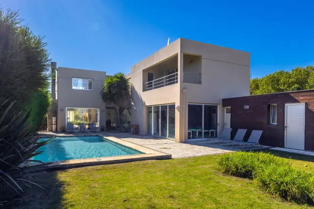 Casa de 4 ambientes en venta en Rumencó