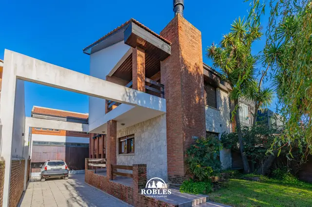 Casa de 4 ambientes en venta en COLINAS DE PERALTA RAMOS