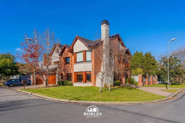 Casa de 5 ambientes en venta en SAN CARLOS