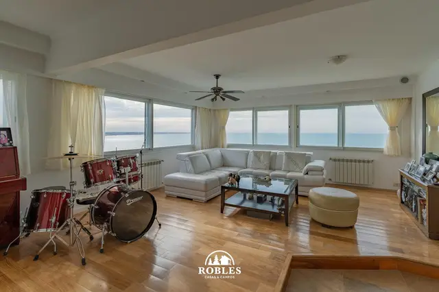 Departamento de 4 ambientes en venta en LOMAS DE STELLA MARIS
