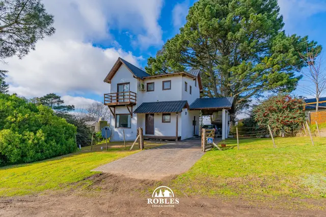 Casa de 4 ambientes en venta en SIERRA DE LOS PADRES