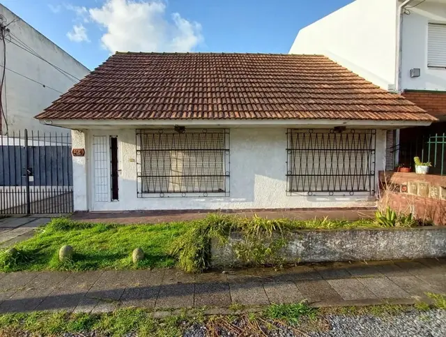 Casa de 3 ambientes en venta en CONSTITUCION