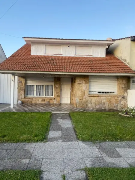 Casa de 5 ambientes en venta en PARQUE LURO
