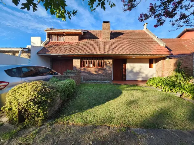 Casa de 4 ambientes en venta en CONSTITUCION