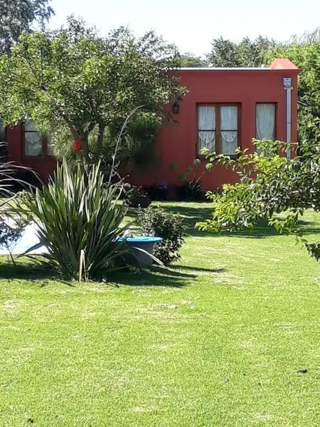 Casa de 3 ambientes en venta en LA PEREGRINA