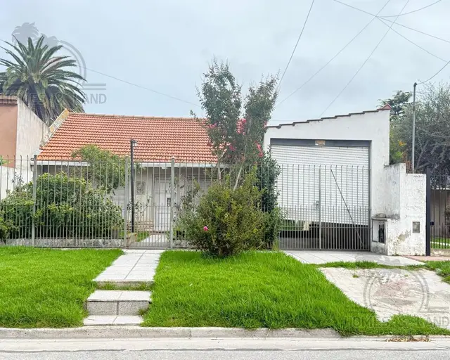 Casa de 3 ambientes en venta en LOS PINARES