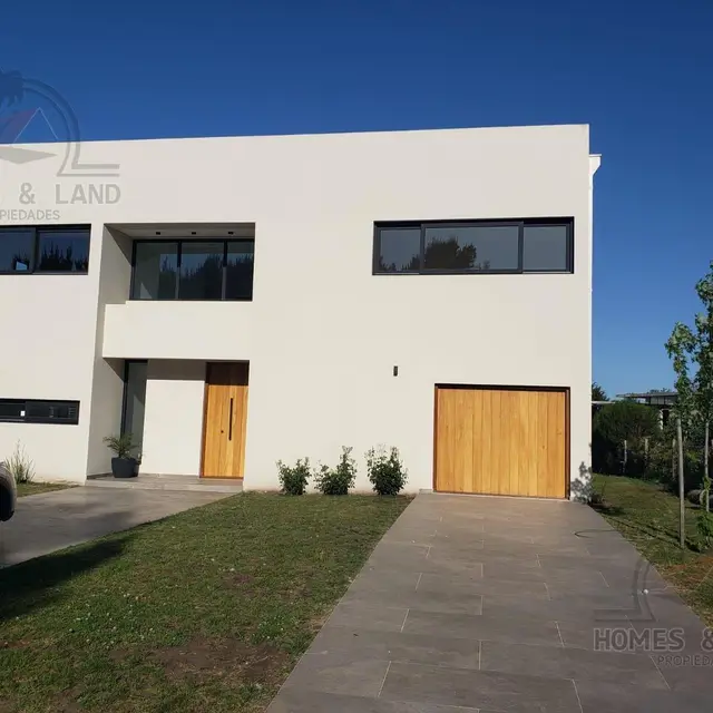 Casa de 3 ambientes en venta en BOSQUE PERALTA RAMOS