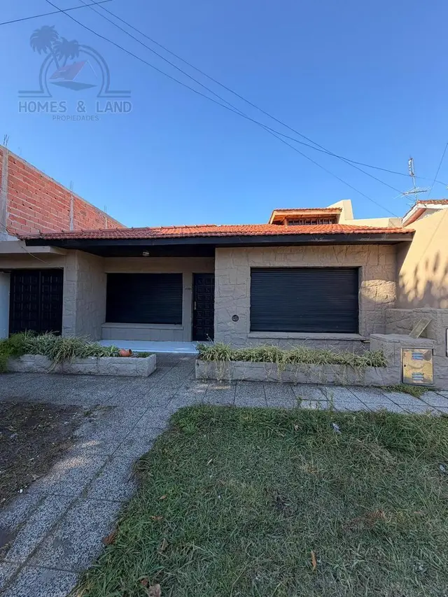Casa de 4 ambientes en venta en LAS AVENIDAS