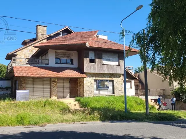 Casa de 6 ambientes en venta en PLAYA GRANDE
