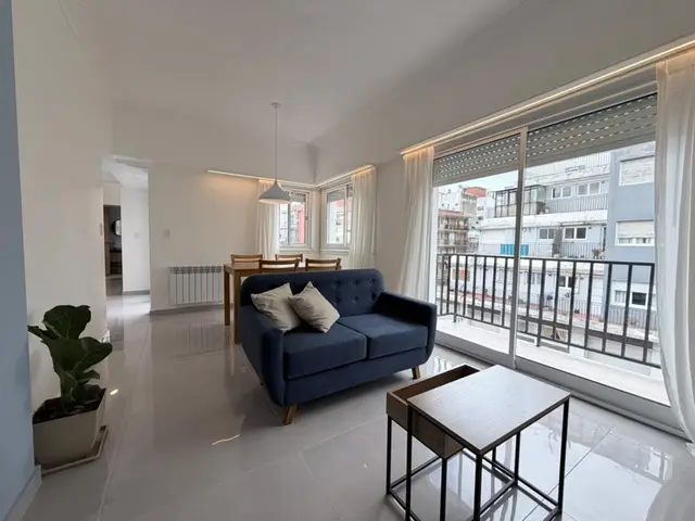 Departamento de 3 ambientes en venta en Plaza Colón