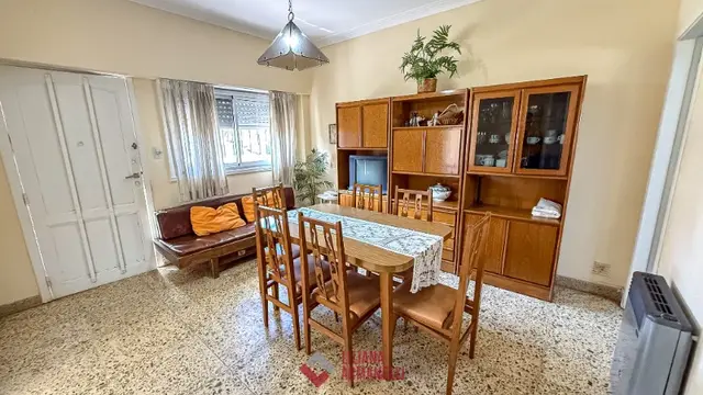 Casa de 4 ambientes en venta en CONSTITUCION