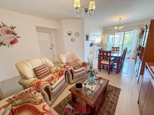 Departamento de 3 ambientes en venta en Centro
