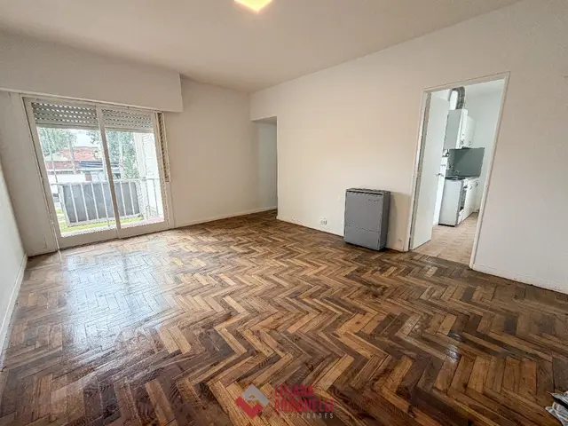Departamento de 4 ambientes en venta en AEROPARQUE