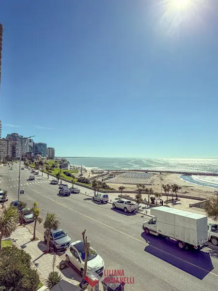 Departamento de 3 ambientes en venta en Playa Varese
