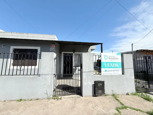Casa de 3 ambientes en venta en CERRITO SUR