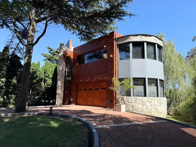 Casa de 4 ambientes en venta en BOSQUE PERALTA RAMOS