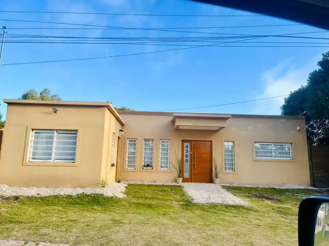 Casa de 5 ambientes en venta en ALFAR