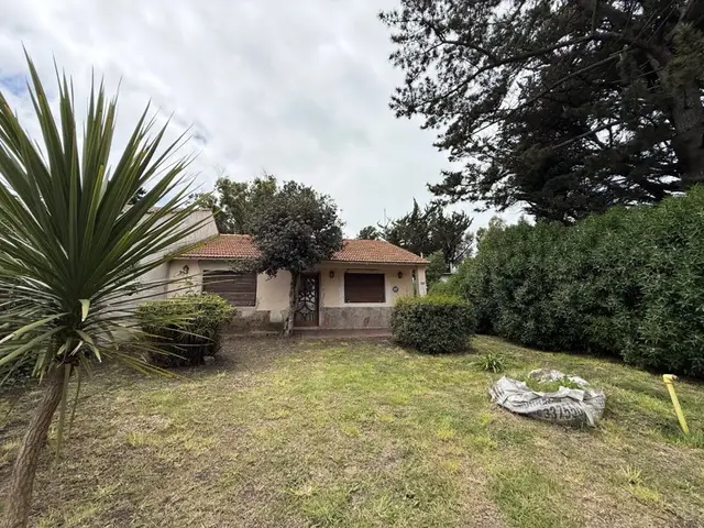 Casa de 3 ambientes en venta en Acantilados