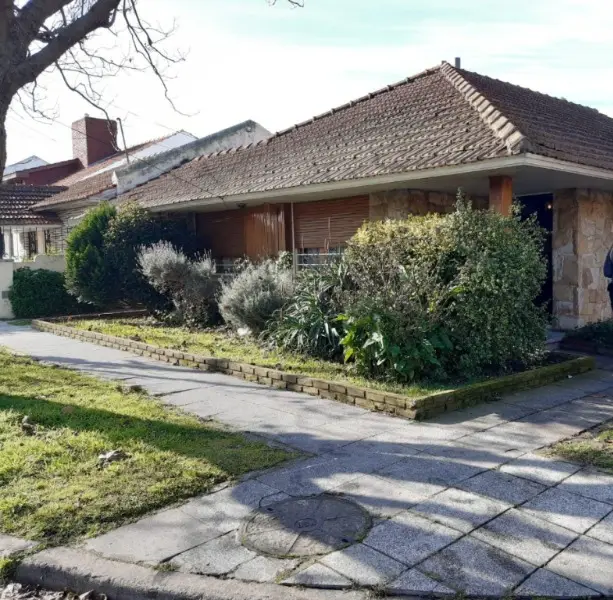 Casa de 4 ambientes en venta en VILLA PRIMERA