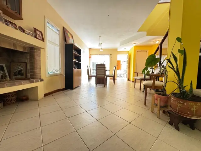 Casa de 4 ambientes en venta en PARQUE LURO