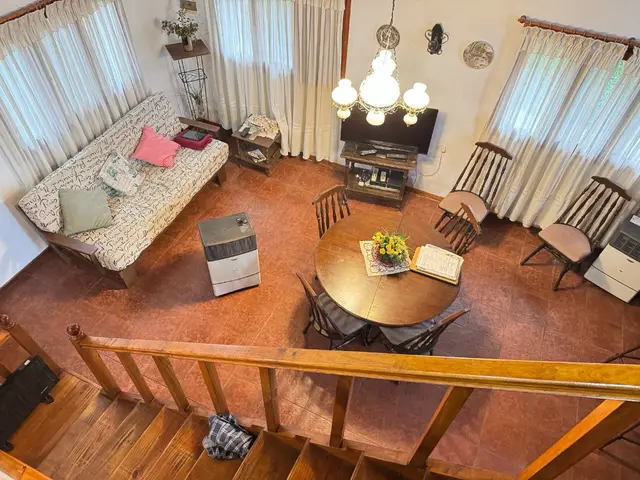 Casa de 5 ambientes en venta en CAMET FELIX U.