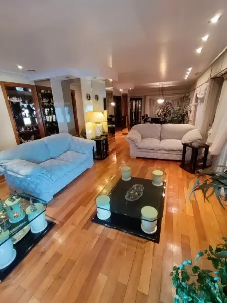 Departamento de 5 ambientes en venta en Centro