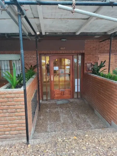 Departamento de 1 ambiente en venta en LOS TRONCOS