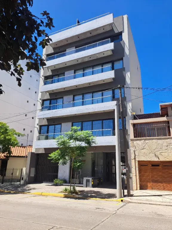 Departamento de 4 ambientes en venta en GENERAL ROCA