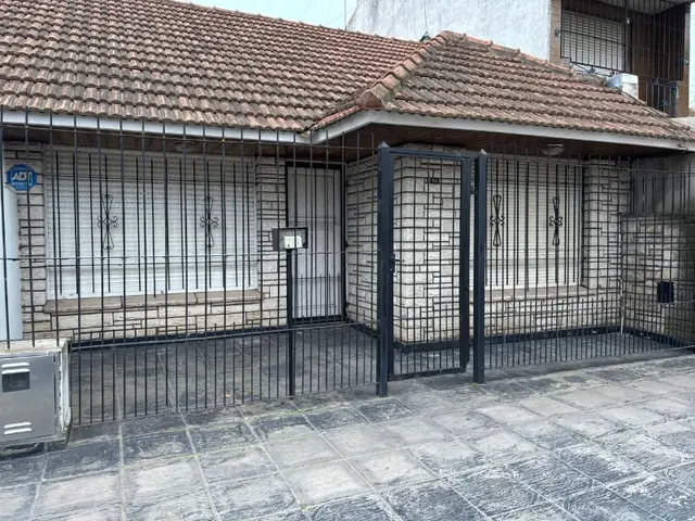 Casa de 3 ambientes en alquiler en LOS PINARES