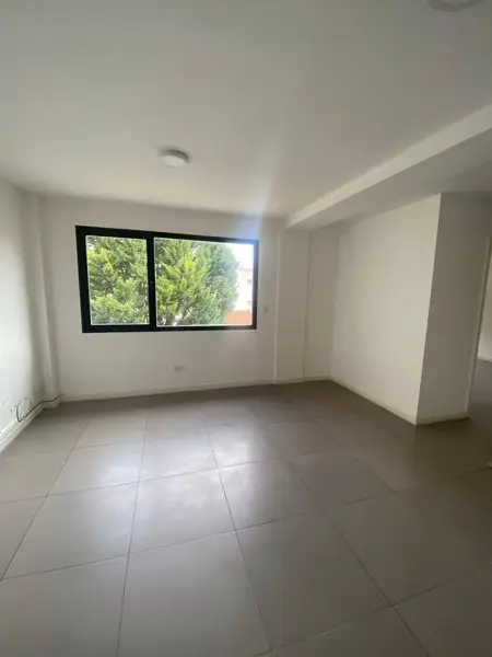 Local de 2 ambientes en venta en Área Centro