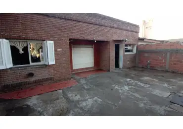 Casa de 3 ambientes en venta en FRAY LUIS BELTRAN