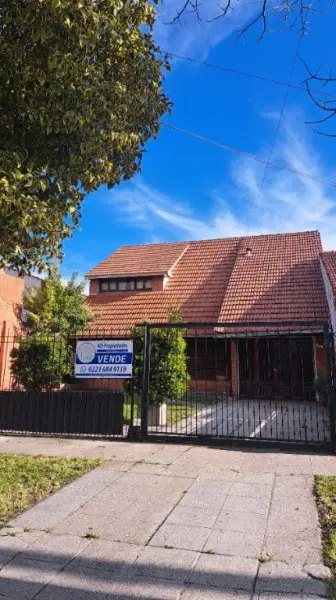 Casa de 4 ambientes en venta en RIVADAVIA BERNARDINO