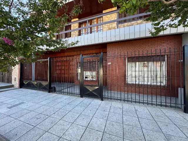 Casa de 7 ambientes en venta en SANCHEZ FLORENCIO